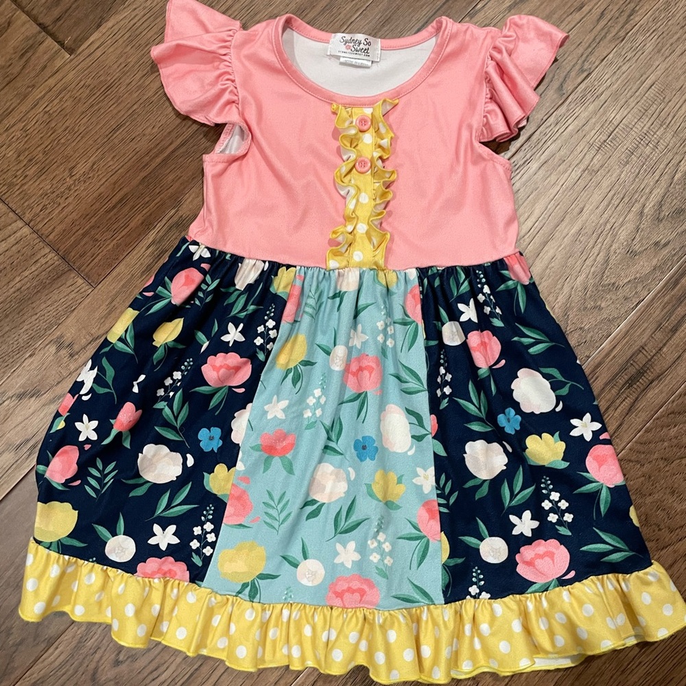 Girls dress